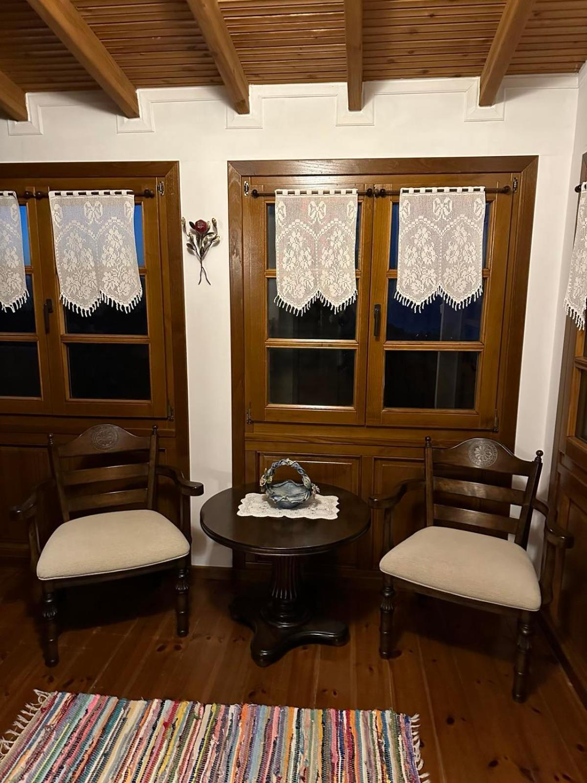 Το Ανώι Apartment ปาเลออส ปานเตเลมอน ภายนอก รูปภาพ